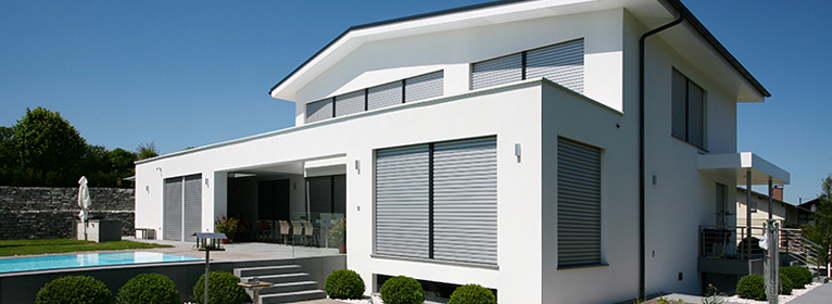 Metalunic Haus mit schönem Garten